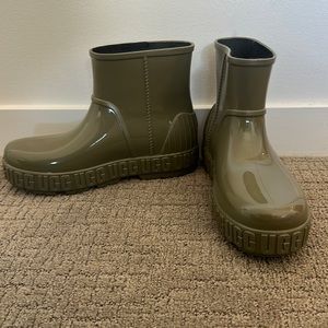UGG Drizlita Genuine Shearling Lined Rain Boot (Women)